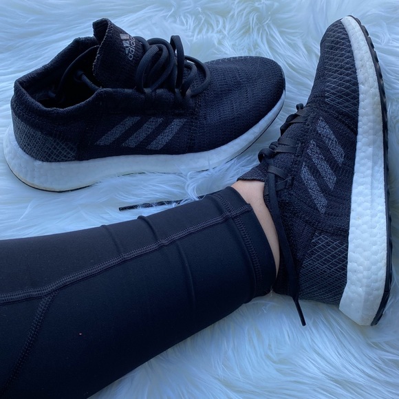 ADIDAS x BLACK & WHITE CLOUD BOOST RUNNING SHOES | Super Comfy & Great Condition - Picture 6 of 9